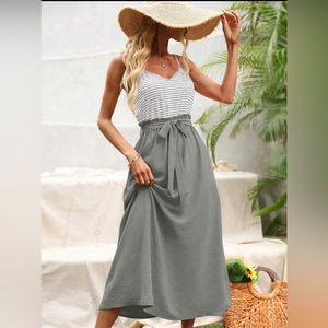 Light grey dress with pockets